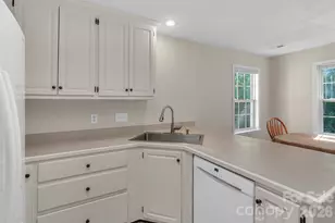 8814 Oldenburg Dr, Mount Pleasant, NC 28124 - Photo 15