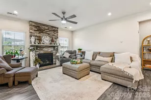 5042 Summer Surprise Ln, Charlotte, NC 28215 - Photo 19