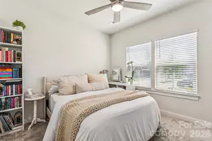 5042 Summer Surprise Ln, Charlotte, NC 28215 - Photo 23
