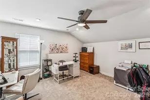 5042 Summer Surprise Ln, Charlotte, NC 28215 - Photo 31