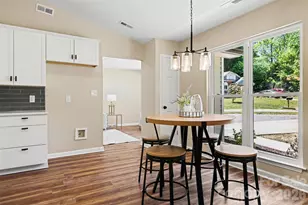 5801 Rocky Mt Ct, Charlotte, NC 28214 - Photo 7