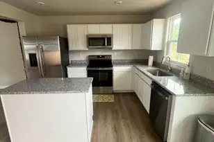6126 Carrick Bnd Ct, Charlotte, NC 28269 - Photo 3