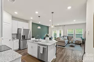 518 Tayberry Ln, Fort Mill, SC 29715 - Photo 9