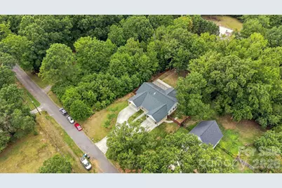 4515 Lindsay Lane, Matthews, NC 28105 - Photo 7