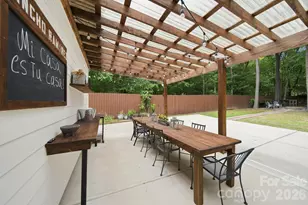 4515 Lindsay Ln, Matthews, NC 28105 - Photo 13
