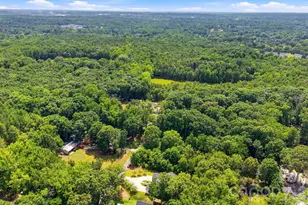 4515 Lindsay Ln, Matthews, NC 28105 - Photo 3