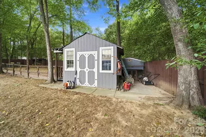 4515 Lindsay Lane, Matthews, NC 28105 - Photo 17