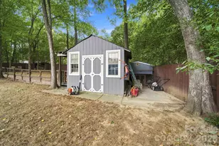 4515 Lindsay Ln, Matthews, NC 28105 - Photo 17