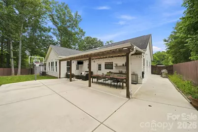 4515 Lindsay Lane, Matthews, NC 28105 - Photo 11