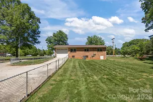 4000 Mt Pleasant Rd, Sherrills Ford, NC 28673 - Photo 27