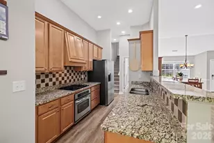 82 Grove End Rd, Fletcher, NC 28732 - Photo 7