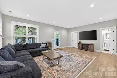 1413 Lomax Avenue, Charlotte, NC 28211 - Photo 37