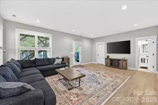 1413 Lomax Ave, Charlotte, NC 28211 - Photo 37