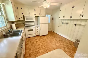 821 Burnley Rd, Charlotte, NC 28210 - Photo 13