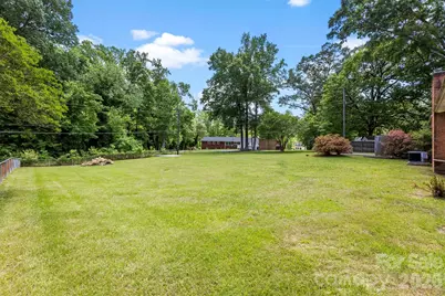 8315 Westbourne Drive, Charlotte, NC 28216 - Photo 3