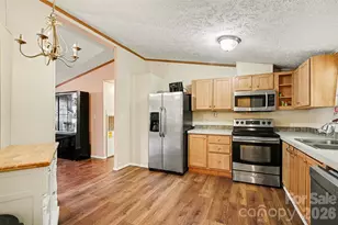 2009 Rocky Creek Ln, Dallas, NC 28034 - Photo 9