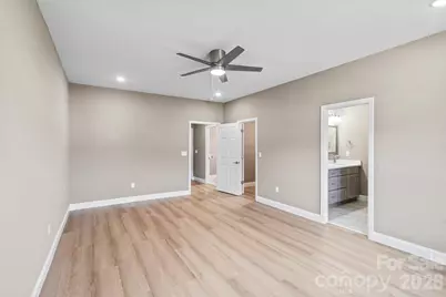 1033 12th Avenue Drive NW, Hickory, NC 28601 - Photo 31