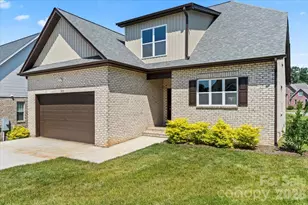 1033 12th Ave Dr NW, Hickory, NC 28601 - Photo 3