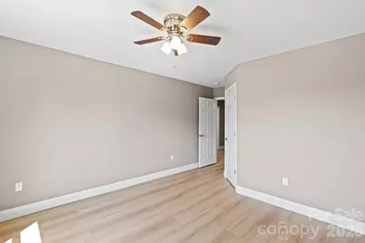 1033 12th Avenue Drive NW, Hickory, NC 28601 - Photo 21