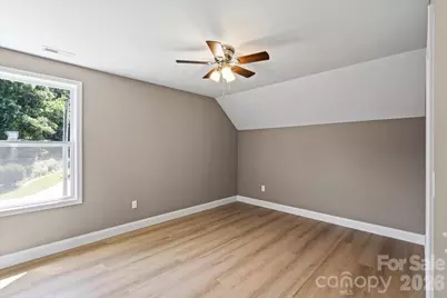 1033 12th Avenue Drive NW, Hickory, NC 28601 - Photo 17