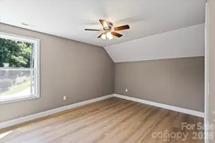 1033 12th Ave Dr NW, Hickory, NC 28601 - Photo 17