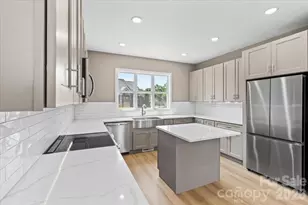 1033 12th Ave Dr NW, Hickory, NC 28601 - Photo 15