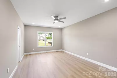 1033 12th Avenue Drive NW, Hickory, NC 28601 - Photo 29