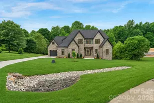 7701 Willowdale Dr, Waxhaw, NC 28173 - Photo 3