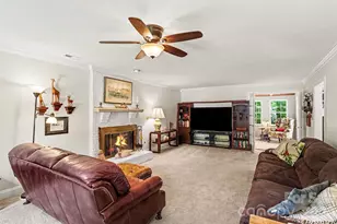 13333 Kintyre Ct, Matthews, NC 28105 - Photo 15