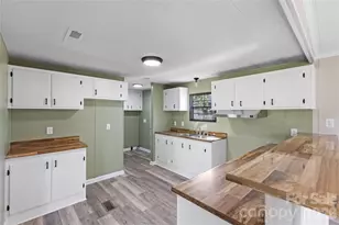 8511 Cloverfield Dr, Kannapolis, NC 28081 - Photo 9