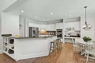 6232 Woodleigh Oaks Dr, Charlotte, NC 28226 - Photo 13