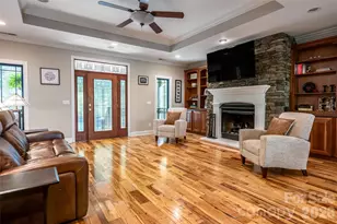 36 Snowshoe Dr, Asheville, NC 28803 - Photo 7
