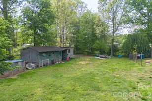 3995 Old Catawba Rd, Claremont, NC 28610 - Photo 15
