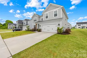 3823 Dahlia Dr, Harrisburg, NC 28075 - Photo 3