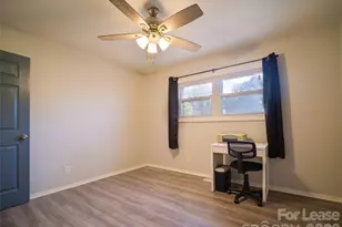 2515 Thornton Rd, Charlotte, NC 28208 - Photo 15