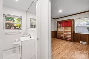 955 Hickory Nut St, Charlotte, NC 28205 - Photo 21