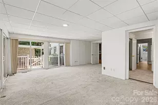 955 Hickory Nut St, Charlotte, NC 28205 - Photo 17