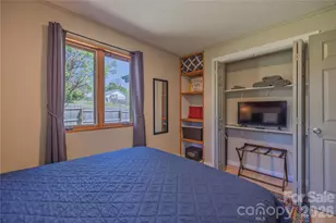 18 Hopedale Cir, Asheville, NC 28806 - Photo 9
