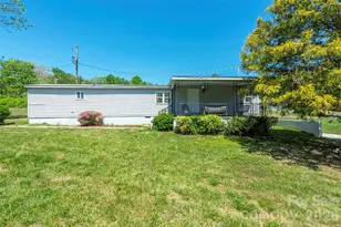 28 Brooks Cove Rd, Black Mountain, NC 28711 - Photo 3