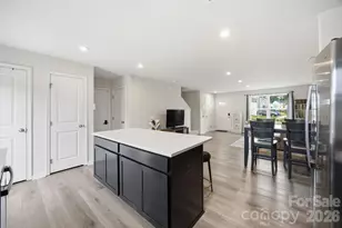 4101 Wild Rdg Dr, Charlotte, NC 28215 - Photo 11