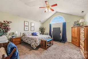 4051 Pinecrest Dr NE, Hickory, NC 28601 - Photo 21