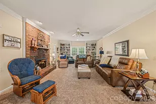 4051 Pinecrest Dr NE, Hickory, NC 28601 - Photo 7