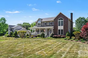 4051 Pinecrest Dr NE, Hickory, NC 28601 - Photo 3