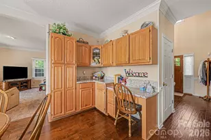 4051 Pinecrest Dr NE, Hickory, NC 28601 - Photo 15