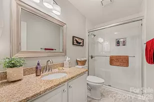 4051 Pinecrest Dr NE, Hickory, NC 28601 - Photo 27