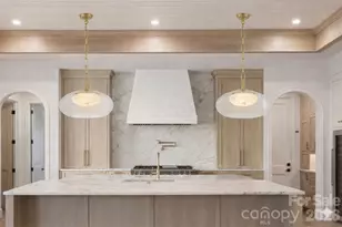 519 Meadowbrook Rd, Charlotte, NC 28211 - Photo 5