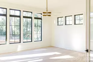 519 Meadowbrook Rd, Charlotte, NC 28211 - Photo 29
