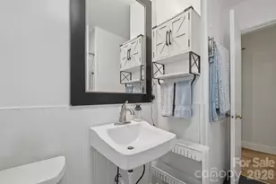 305 W 9th St, Newton, NC 28658 - Photo 29