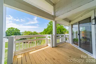 17919 Kings Point Dr, Cornelius, NC 28031 - Photo 29