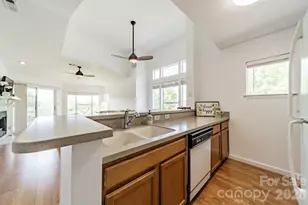 17919 Kings Point Dr, Cornelius, NC 28031 - Photo 15